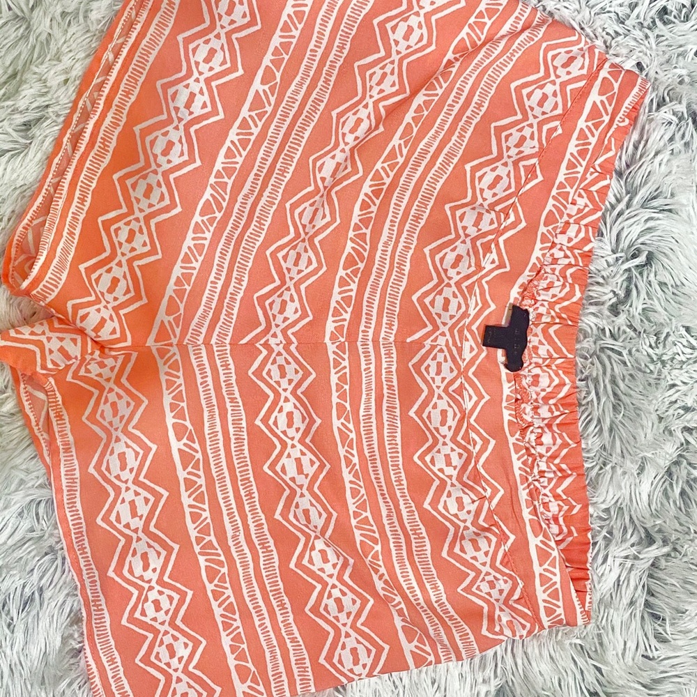 Orange patterned shorts!!💕
